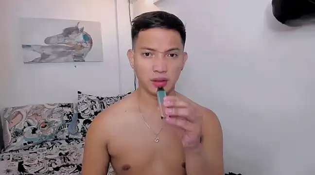 Snapshot of xSebastian19 chatting on February 27, 10:01 am xSebastian19 online show from February 27, 10:01 am