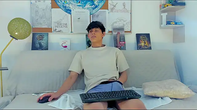 logan thomas online show from February 22, 1:35 pm