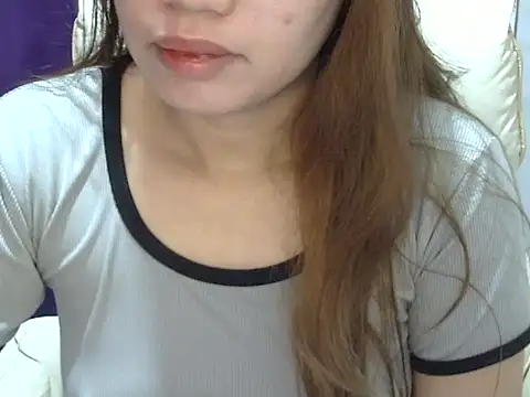    zurIII09  online show from May 13, 10:39 pm