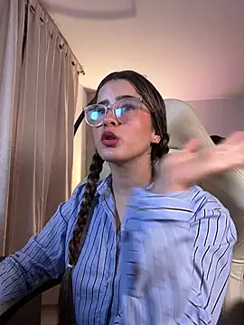 Snapshot of Stormiie777 chatting on February 3, 1:38 am Stormiie777 online show from February 3, 1:38 am