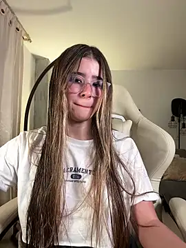 Snapshot of Stormiie777 chatting on February 12, 2:00 am Stormiie777 online show from February 12, 2:00 am