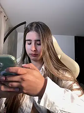 Snapshot of Stormiie777 chatting on February 6, 1:34 am Stormiie777 online show from February 6, 1:34 am