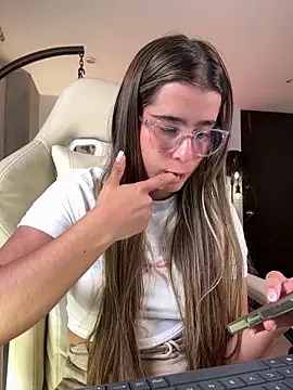 Snapshot of Stormiie777 chatting on February 24, 3:29 am Stormiie777 online show from February 24, 3:29 am