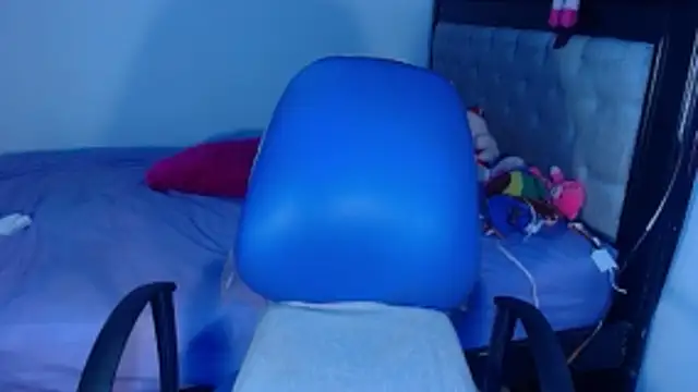 Snapshot of Pamelanicole chatting on November 26, 11:27 pm Pamelanicole online show from November 26, 11:27 pm