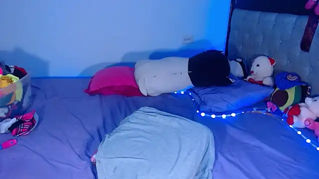 Snapshot of Pamelanicole chatting on November 22, 2:43 am Pamelanicole online show from November 22, 2:43 am