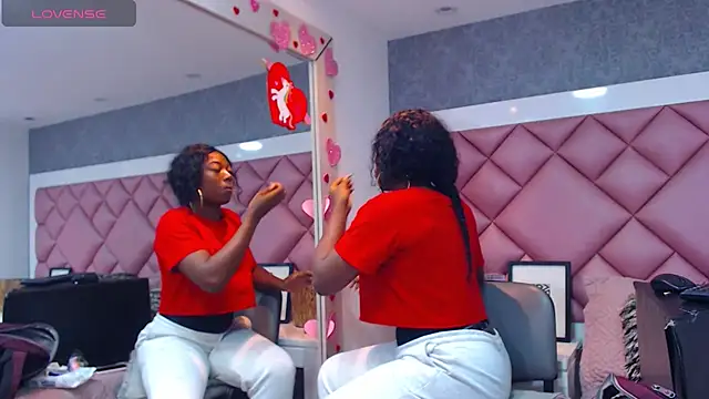 DanielaDuff online show from October 25, 7:47 pm