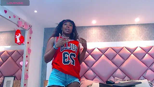 DanielaDuff online show from October 16, 8:06 pm