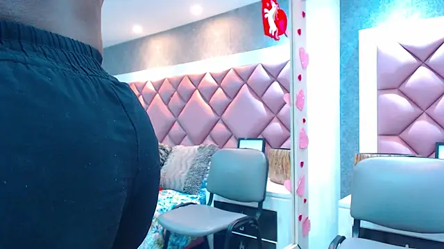 DanielaDuff online show from September 8, 7:35 pm