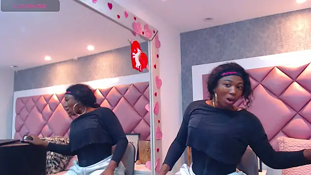 DanielaDuff online show from November 5, 8:01 pm