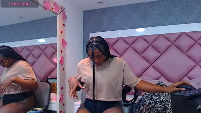 DanielaDuff online show from April 16, 9:39 pm