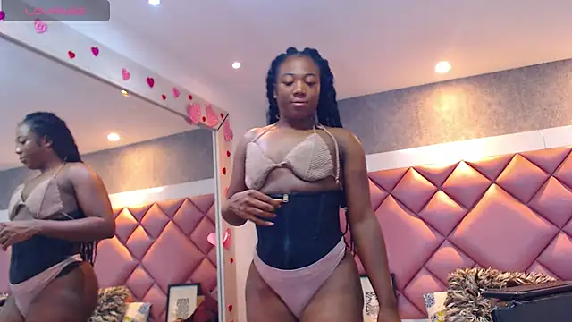 Snapshot of DanielaDuff chatting on July 16, 1:41 pm DanielaDuff online show from July 16, 1:41 pm