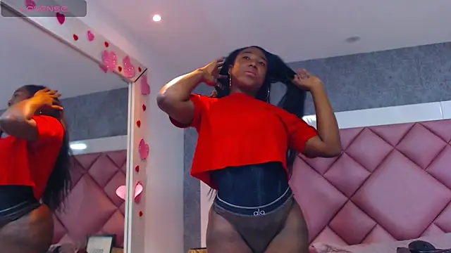 DanielaDuff online show from May 8, 8:01 pm