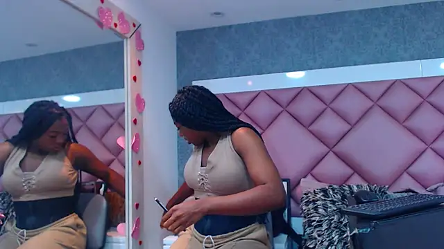 DanielaDuff online show from March 12, 8:02 pm