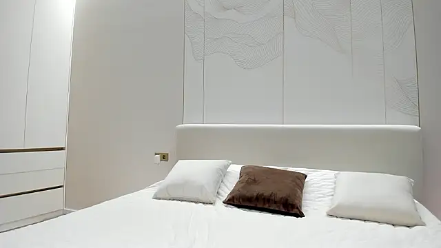 Snapshot of JenniferQueen11 chatting on March 4, 3:31 pm JenniferQueen11 online show from March 4, 3:31 pm