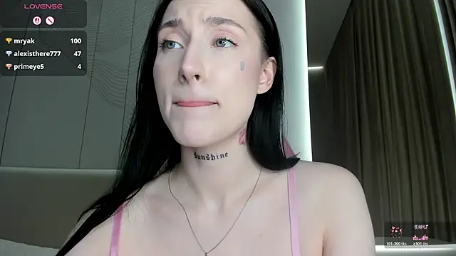 JenniferQueen11 online show from April 15, 7:58 pm