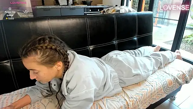 ElizSweet online show from January 13, 10:52 am