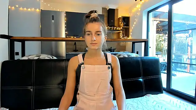 ElizSweet online show from December 3, 10:58 am