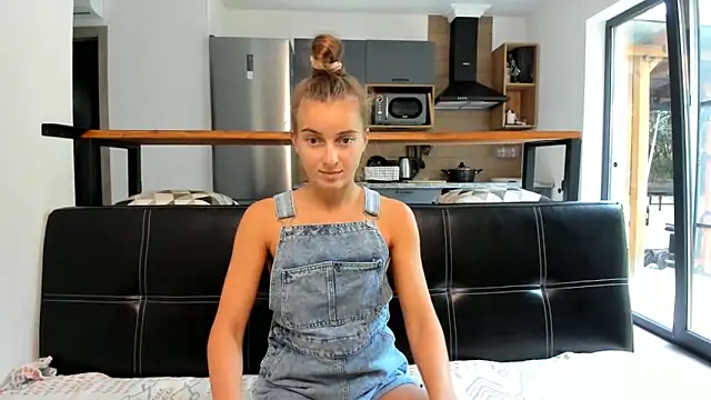 ElizSweet online show from October 28, 8:24 am