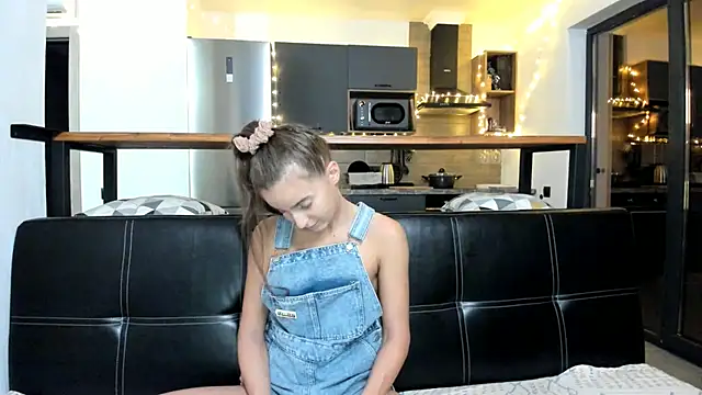 ElizSweet online show from December 2, 10:55 pm