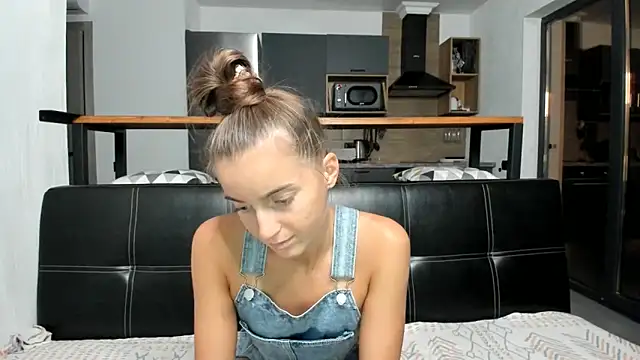 ElizSweet online show from October 20, 9:15 pm