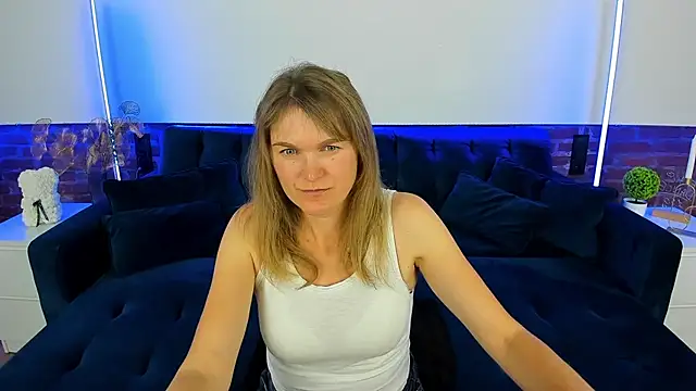 Snapshot of Anabell_xxx chatting on October 2, 6:33 pm Anabell xxx online show from October 2, 6:33 pm