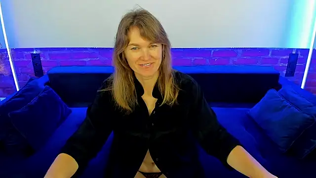 Snapshot of Anabell_xxx chatting on October 12, 6:04 am Anabell xxx online show from October 12, 6:04 am