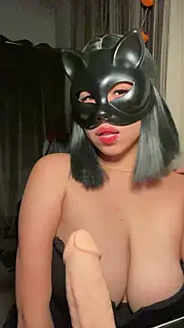 nenalayla online show from October 31, 8:49 pm