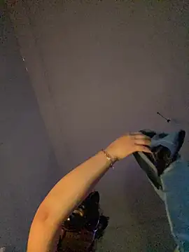 nenalayla online show from November 11, 9:48 am