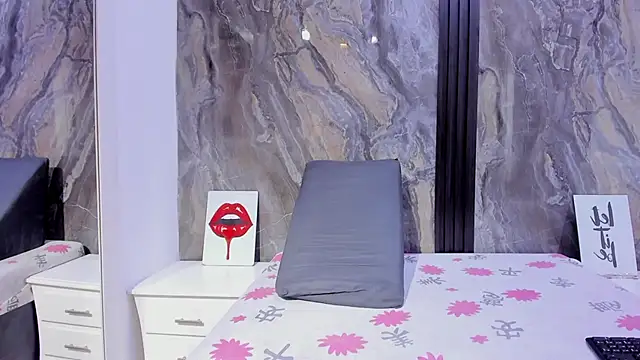 HellenJohansson online show from October 18, 7:16 pm