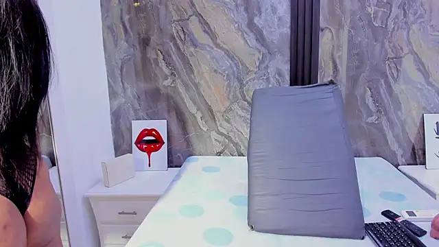 HellenJohansson online show from November 12, 7:29 pm