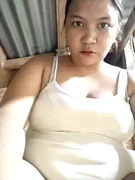 milkytitsmom4u online show from February 26, 4:51 pm