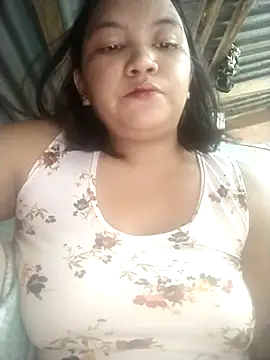 milkytitsmom4u online show from October 5, 2:46 am