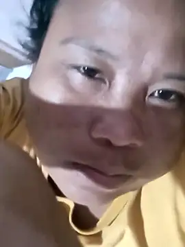 Snapshot of HotsweetPINAY69 chatting on March 12, 11:33 pm HotsweetPINAY69 online show from March 12, 11:33 pm