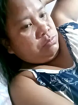 Snapshot of HotsweetPINAY69 chatting on January 12, 7:21 am HotsweetPINAY69 online show from January 12, 7:21 am