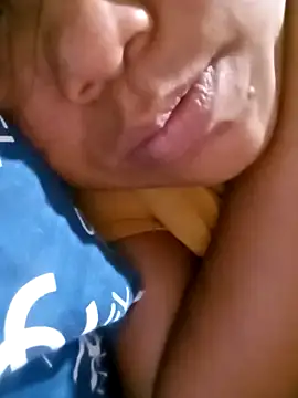 Snapshot of HotsweetPINAY69 chatting on February 18, 11:52 pm HotsweetPINAY69 online show from February 18, 11:52 pm