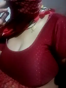Snapshot of Lattika-Bhabhi chatting on October 5, 10:33 pm Lattika-Bhabhi online show from October 5, 10:33 pm