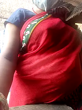 Snapshot of Lattika-Bhabhi chatting on September 11, 11:43 am Lattika-Bhabhi online show from September 11, 11:43 am