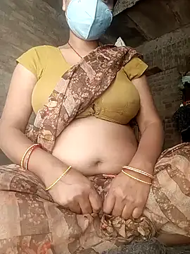 Snapshot of Lattika-Bhabhi chatting on January 28, 10:45 am Lattika-Bhabhi online show from January 28, 10:45 am