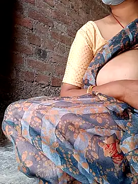 Snapshot of Lattika-Bhabhi chatting on February 27, 6:35 am Lattika-Bhabhi online show from February 27, 6:35 am