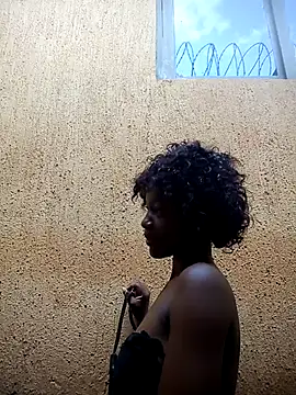 Snapshot of Petite_li chatting on January 10, 6:31 am Petite li online show from January 10, 6:31 am