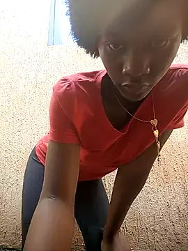 Snapshot of Petite_li chatting on December 14, 7:47 am Petite li online show from December 14, 7:47 am