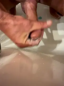 funfunfouryou69 online show from November 4, 6:28 am