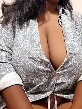 Snapshot of julia_joy chatting on January 31, 11:56 pm julia joy online show from January 31, 11:56 pm