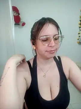 lorenitabella online show from March 24, 9:04 pm