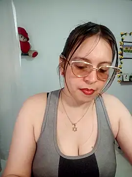 lorenitabella online show from March 19, 8:42 pm