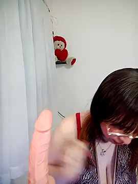 Snapshot of lorenitabella chatting on July 1, 9:31 am lorenitabella online show from July 1, 9:31 am