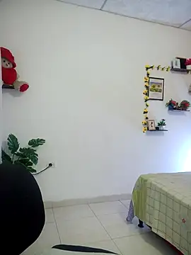 Snapshot of lorenitabella chatting on February 28, 8:58 am lorenitabella online show from February 28, 8:58 am