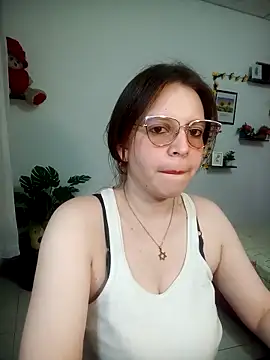 lorenitabella online show from March 8, 8:17 am