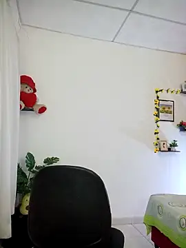 Snapshot of lorenitabella chatting on February 6, 9:16 am lorenitabella online show from February 6, 9:16 am