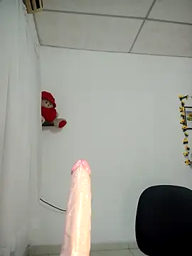 lorenitabella online show from March 13, 9:47 am